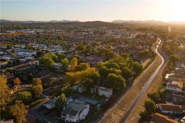 2536 White Oak 2, Escondido, CA 92027