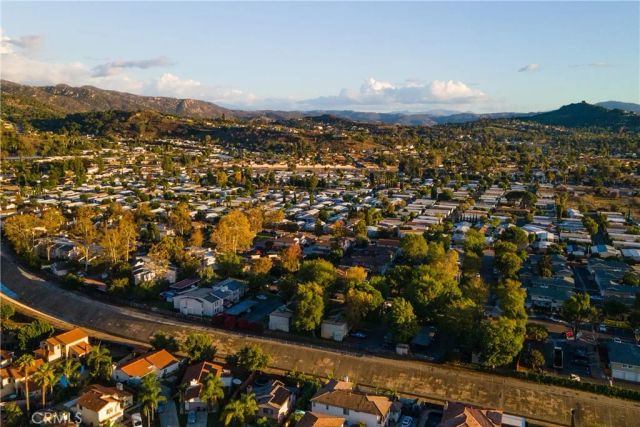 2536 White Oak 2, Escondido, CA 92027