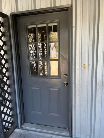 18222 Bonnie Alice Drive B, Montgomery, TX 77316