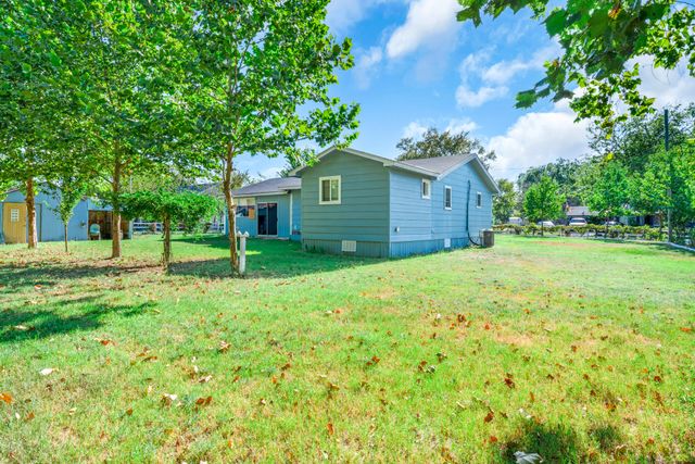 508 Smith Street, Como, TX 75431