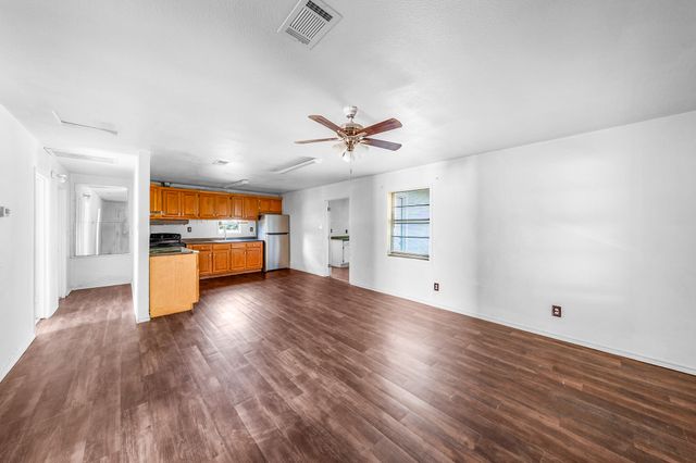 508 Smith Street, Como, TX 75431