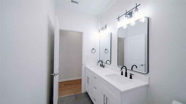 1342 Sapphire Palms Court, Dickinson, TX 77539