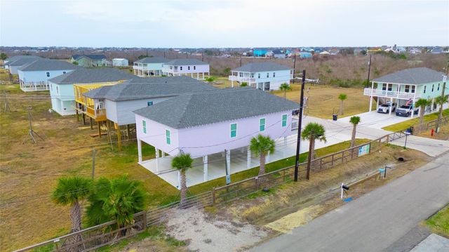 1342 Sapphire Palms Court, Dickinson, TX 77539