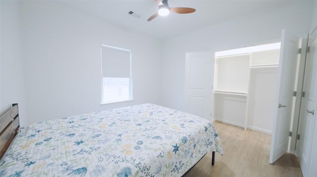 1342 Sapphire Palms Court, Dickinson, TX 77539