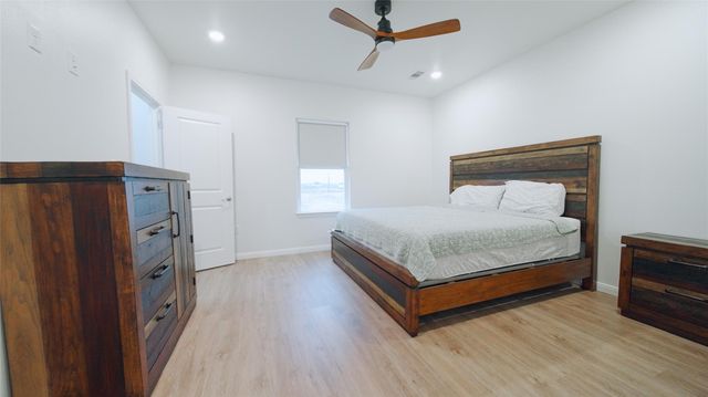 1342 Sapphire Palms Court, Dickinson, TX 77539