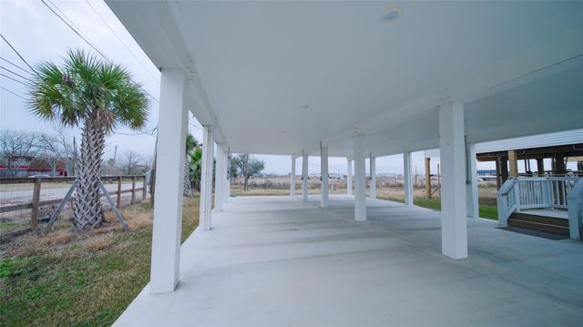 1342 Sapphire Palms Court, Dickinson, TX 77539