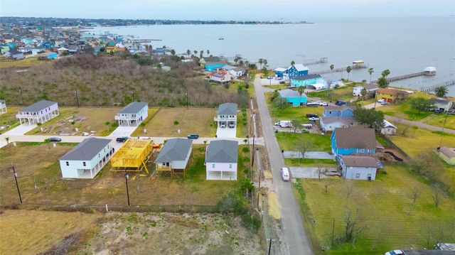 1342 Sapphire Palms Court, Dickinson, TX 77539