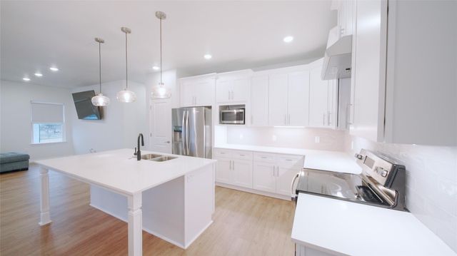 1342 Sapphire Palms Court, Dickinson, TX 77539