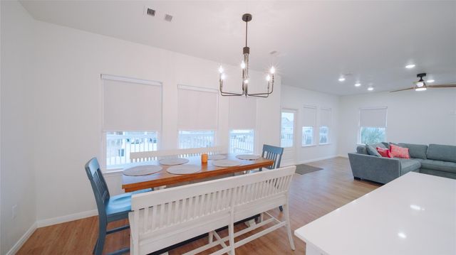 1342 Sapphire Palms Court, Dickinson, TX 77539