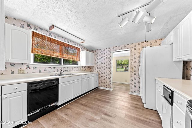 2500 COMMUNITY Road, Jacksonville, FL 32207