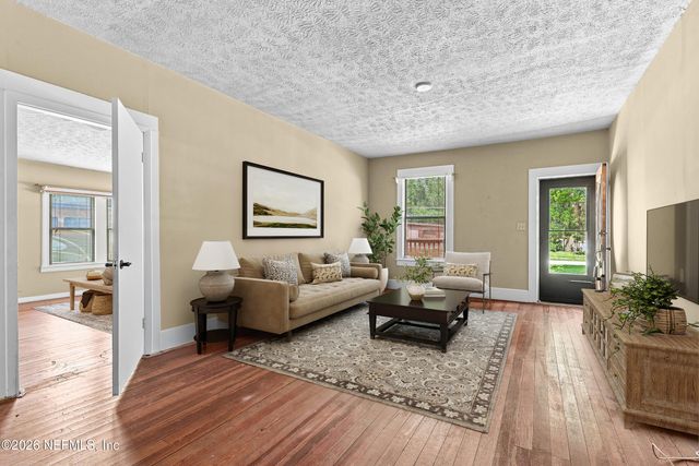 2500 COMMUNITY Road, Jacksonville, FL 32207