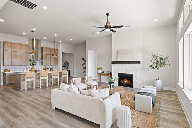 221 McMillian Drive, Liberty Hill, TX 78642