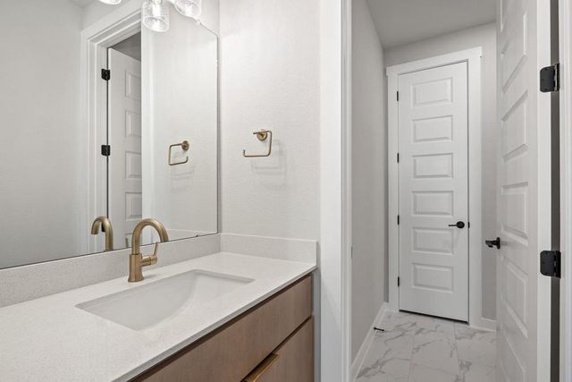 221 McMillian Drive, Liberty Hill, TX 78642