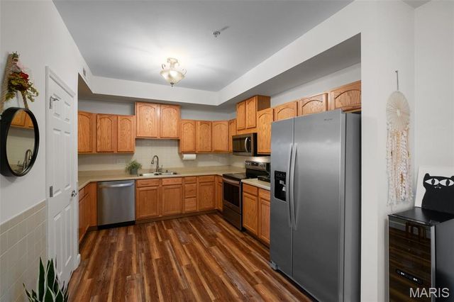 1 Monarch Trace Court 307, Chesterfield, MO 63017