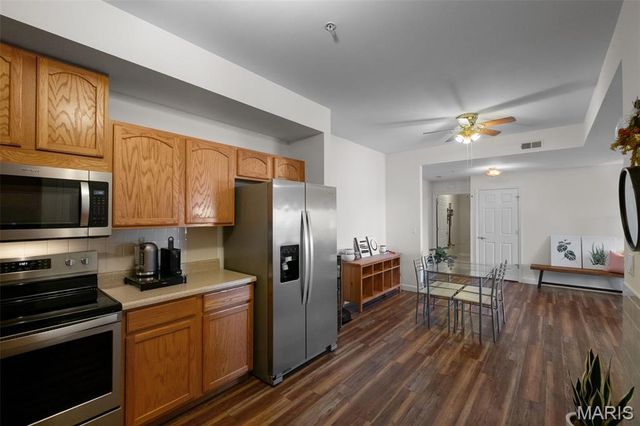 1 Monarch Trace Court 307, Chesterfield, MO 63017