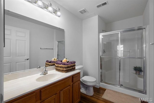 1 Monarch Trace Court 307, Chesterfield, MO 63017