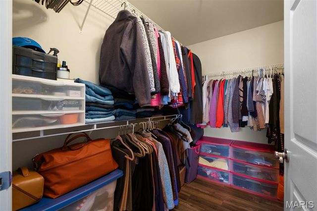 1 Monarch Trace Court 307, Chesterfield, MO 63017