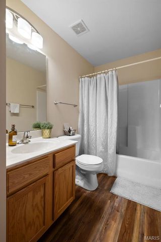 1 Monarch Trace Court 307, Chesterfield, MO 63017