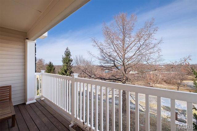 1 Monarch Trace Court 307, Chesterfield, MO 63017