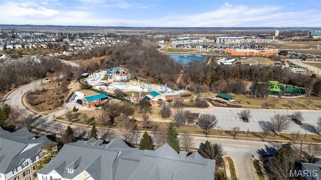 1 Monarch Trace Court 307, Chesterfield, MO 63017