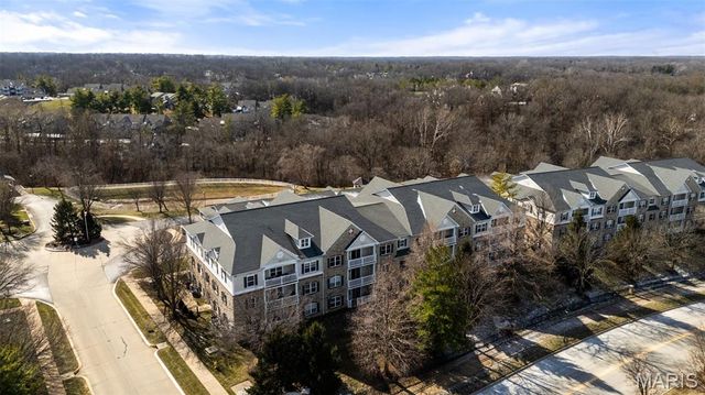 1 Monarch Trace Court 307, Chesterfield, MO 63017