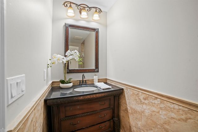 997 N Conklin Road, Lake Orion, MI 48362