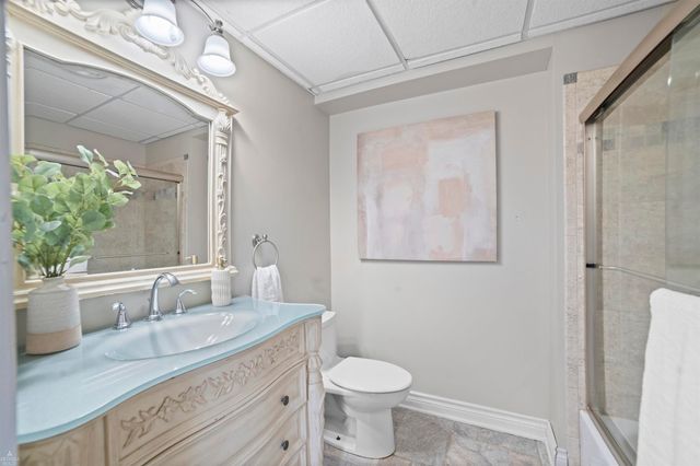 997 N Conklin Road, Lake Orion, MI 48362