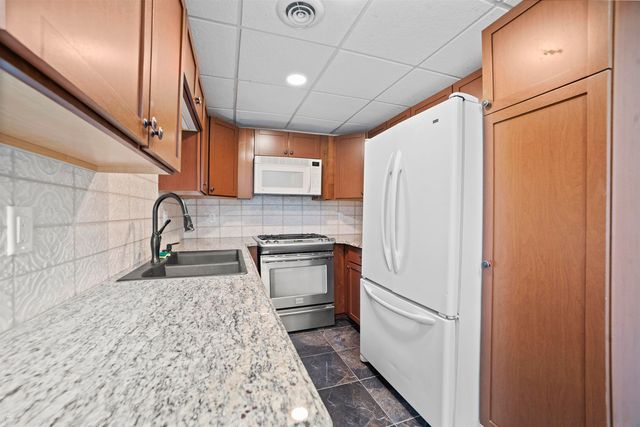 997 N Conklin Road, Lake Orion, MI 48362