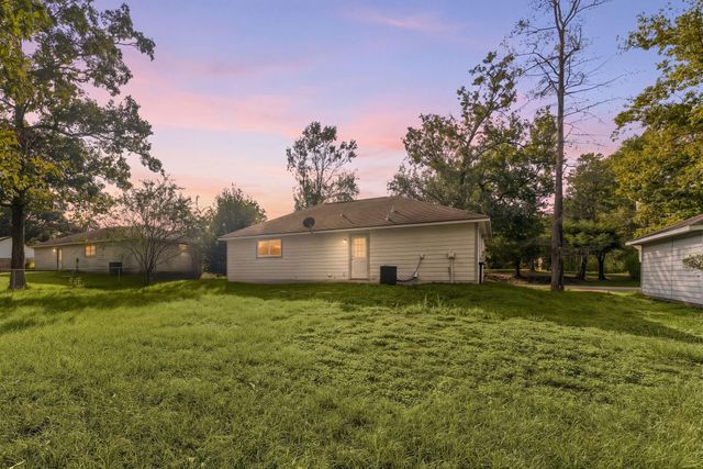 10465 Royal York Drive, Conroe, TX 77303