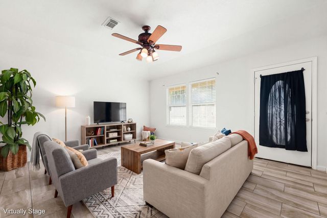 10465 Royal York Drive, Conroe, TX 77303