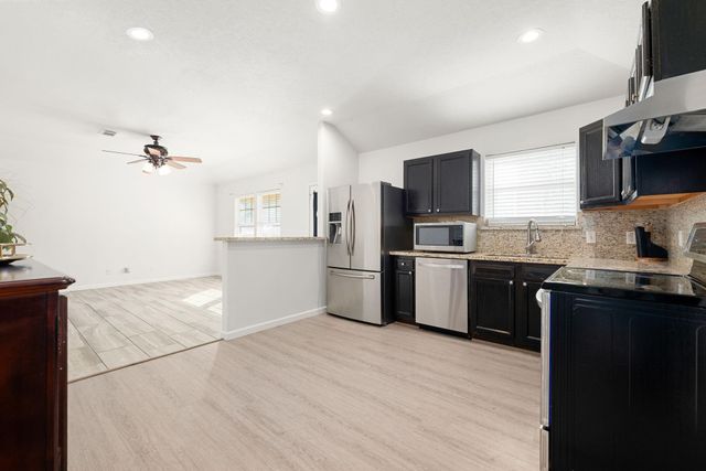 10465 Royal York Drive, Conroe, TX 77303