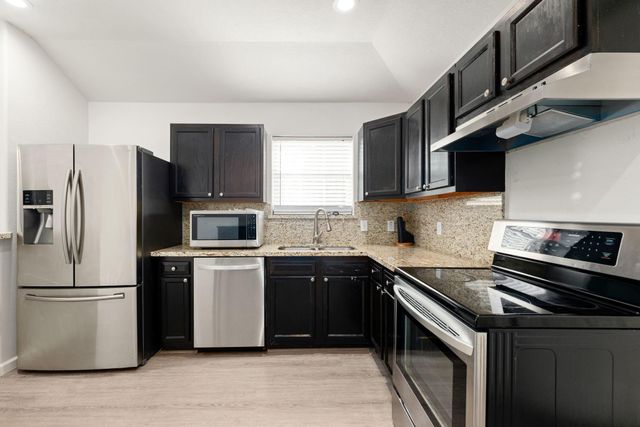10465 Royal York Drive, Conroe, TX 77303