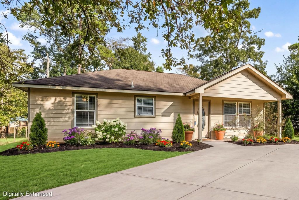10465 Royal York Drive, Conroe, TX 77303