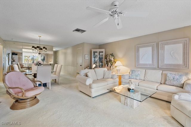 7086 Nantucket CIR 6, North Fort Myers, FL 33917