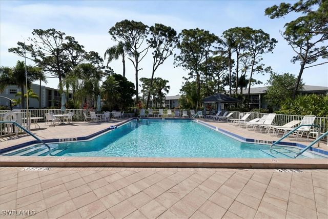 7086 Nantucket CIR 6, North Fort Myers, FL 33917