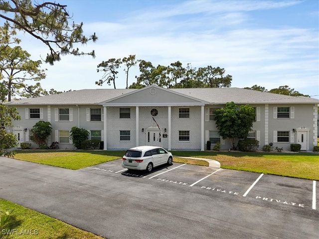 7086 Nantucket CIR 6, North Fort Myers, FL 33917