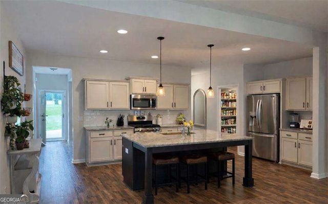 101 Fenwick Manor Drive, Lagrange, GA 30241