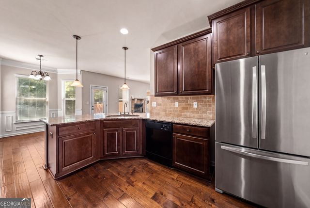 90 Sylvan Loop, Fayetteville, GA 30214