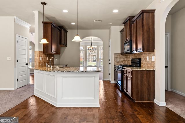 90 Sylvan Loop, Fayetteville, GA 30214