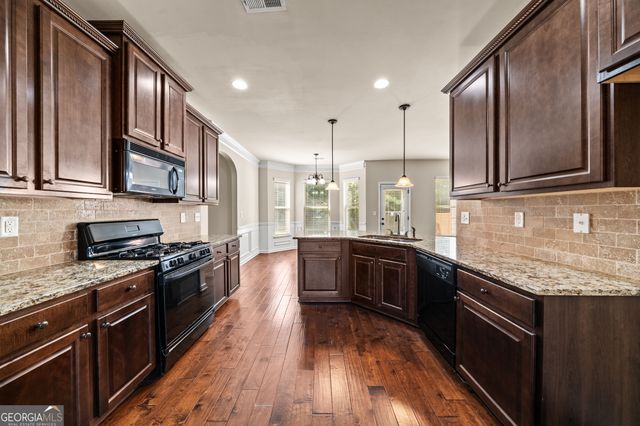 90 Sylvan Loop, Fayetteville, GA 30214