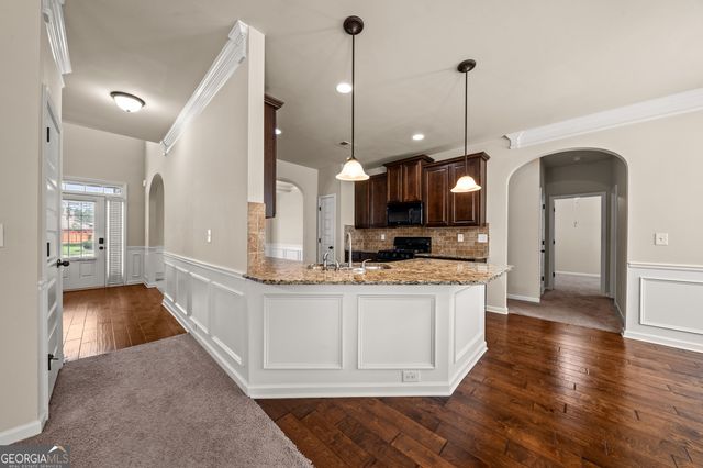 90 Sylvan Loop, Fayetteville, GA 30214