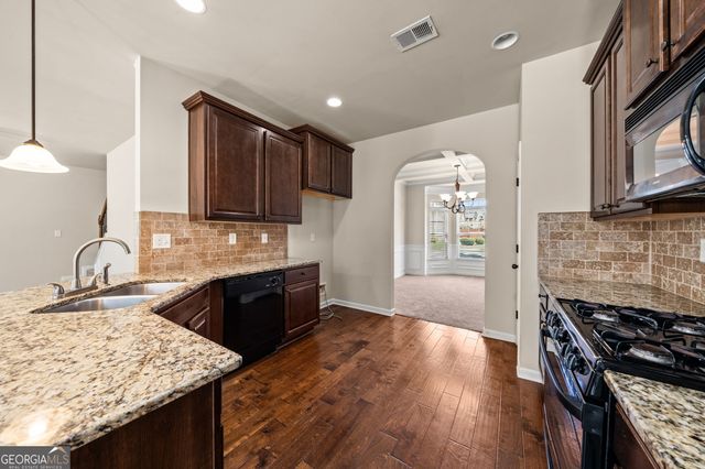 90 Sylvan Loop, Fayetteville, GA 30214