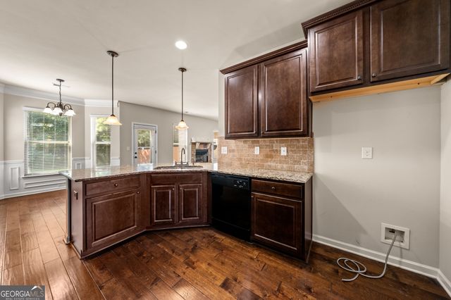 90 Sylvan Loop, Fayetteville, GA 30214