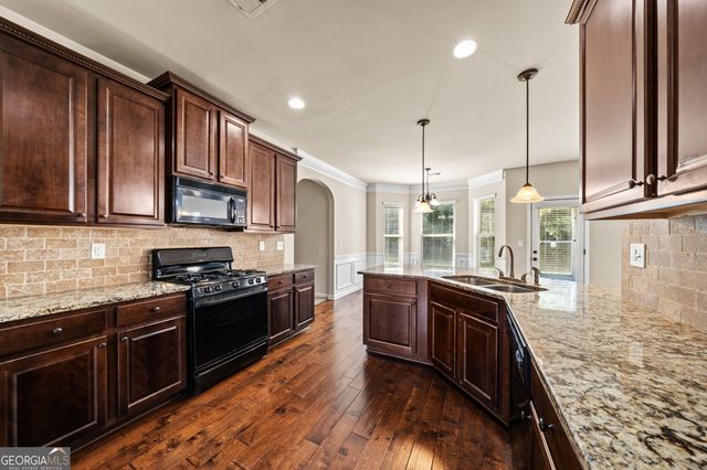 90 Sylvan Loop, Fayetteville, GA 30214