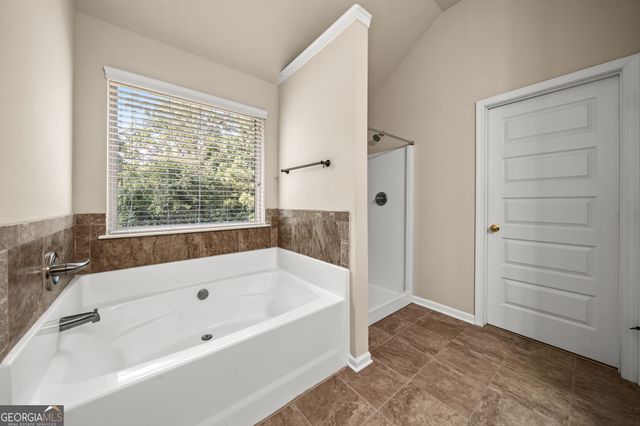 90 Sylvan Loop, Fayetteville, GA 30214