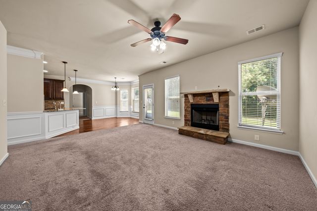 90 Sylvan Loop, Fayetteville, GA 30214