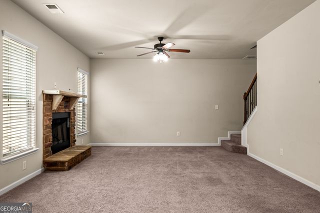 90 Sylvan Loop, Fayetteville, GA 30214