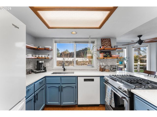 615 Ne 157TH Ave, Vancouver, WA 98684