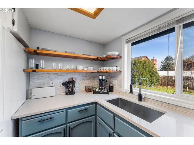 615 Ne 157TH Ave, Vancouver, WA 98684