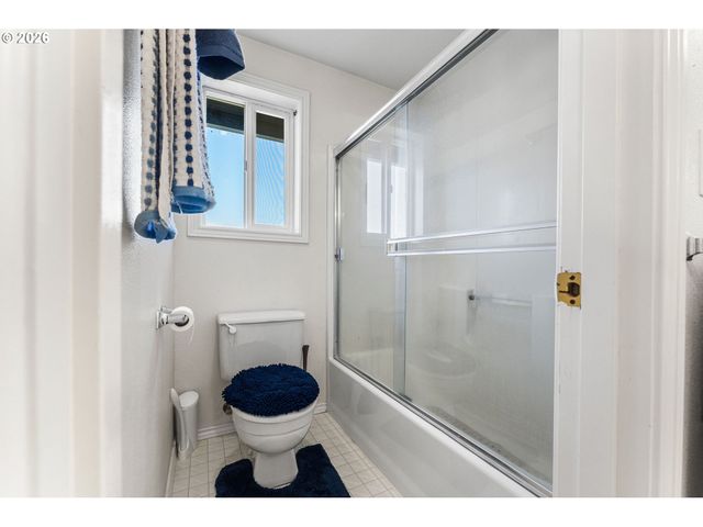 615 Ne 157TH Ave, Vancouver, WA 98684